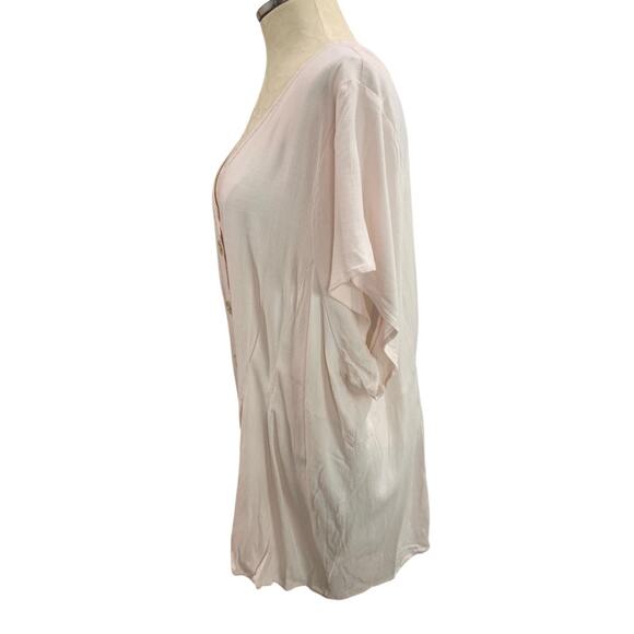 3X Torrid Womens Blush Pink Lightweight Short Sleeve Shirt Button Up V-Neck - Picture 4 of 7